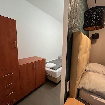 Y Apartman Balatonlelle Esterno foto